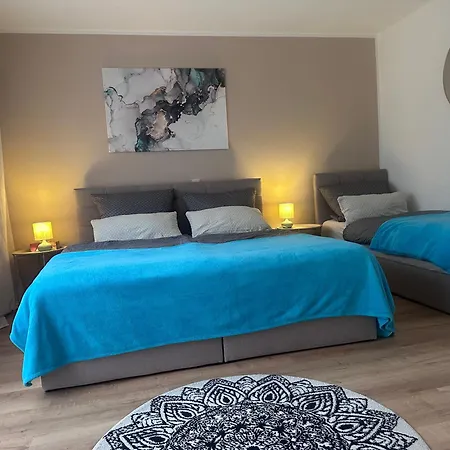 Modernes Mit Grosser Terrasse Apartment